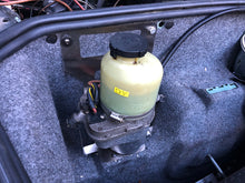 Load image into Gallery viewer, DES Porsche 996 Electric Power Steering Conversion Kit for TRW Pumps